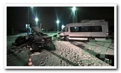 В ДТП на переезде в Кировском районе пострадали четверо. Легковушка уходила от погони